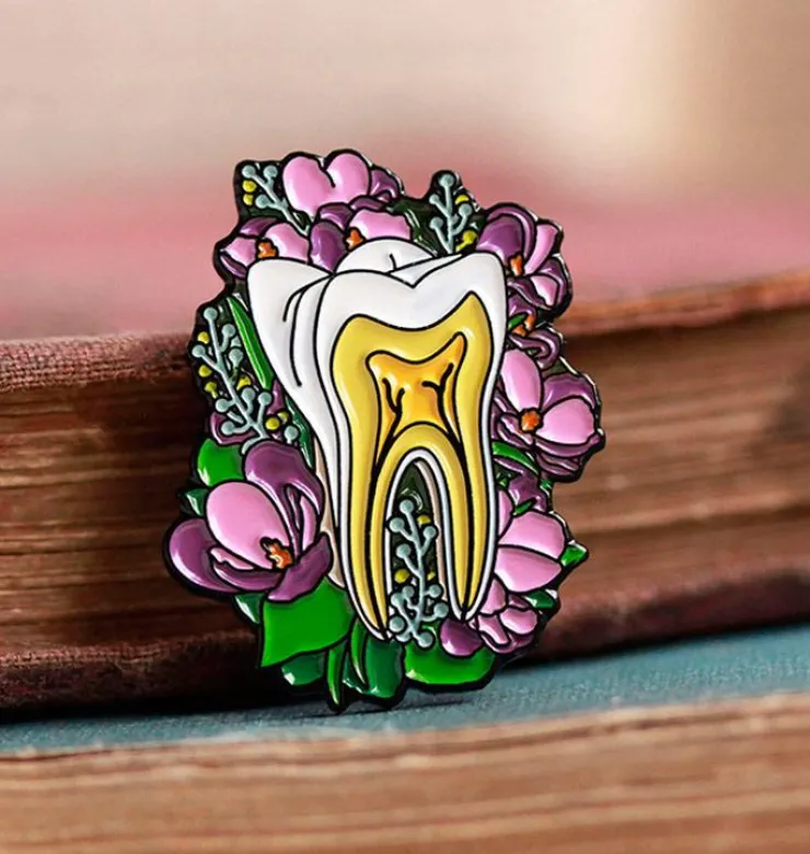 Dent avec des fleurs - Pins-Codex Anatomicus Outlet